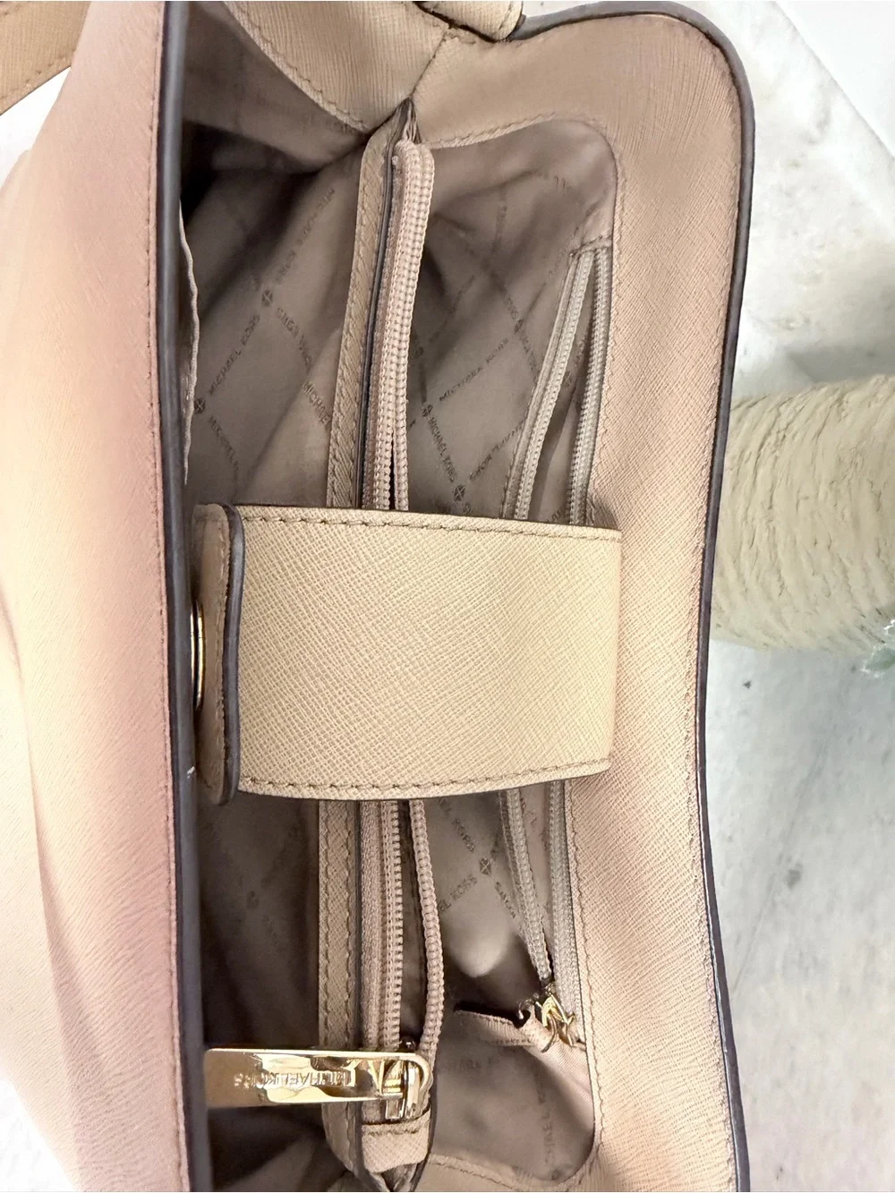 Michael Kors Sophia Shoulder Bag - Picture 3 of 9